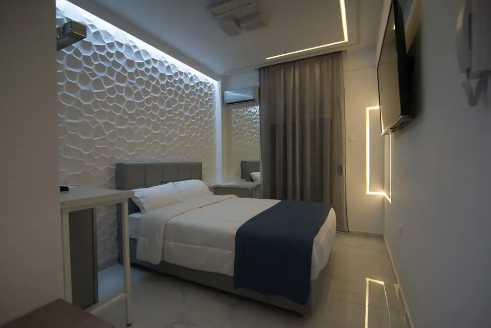 Petite Palace 3